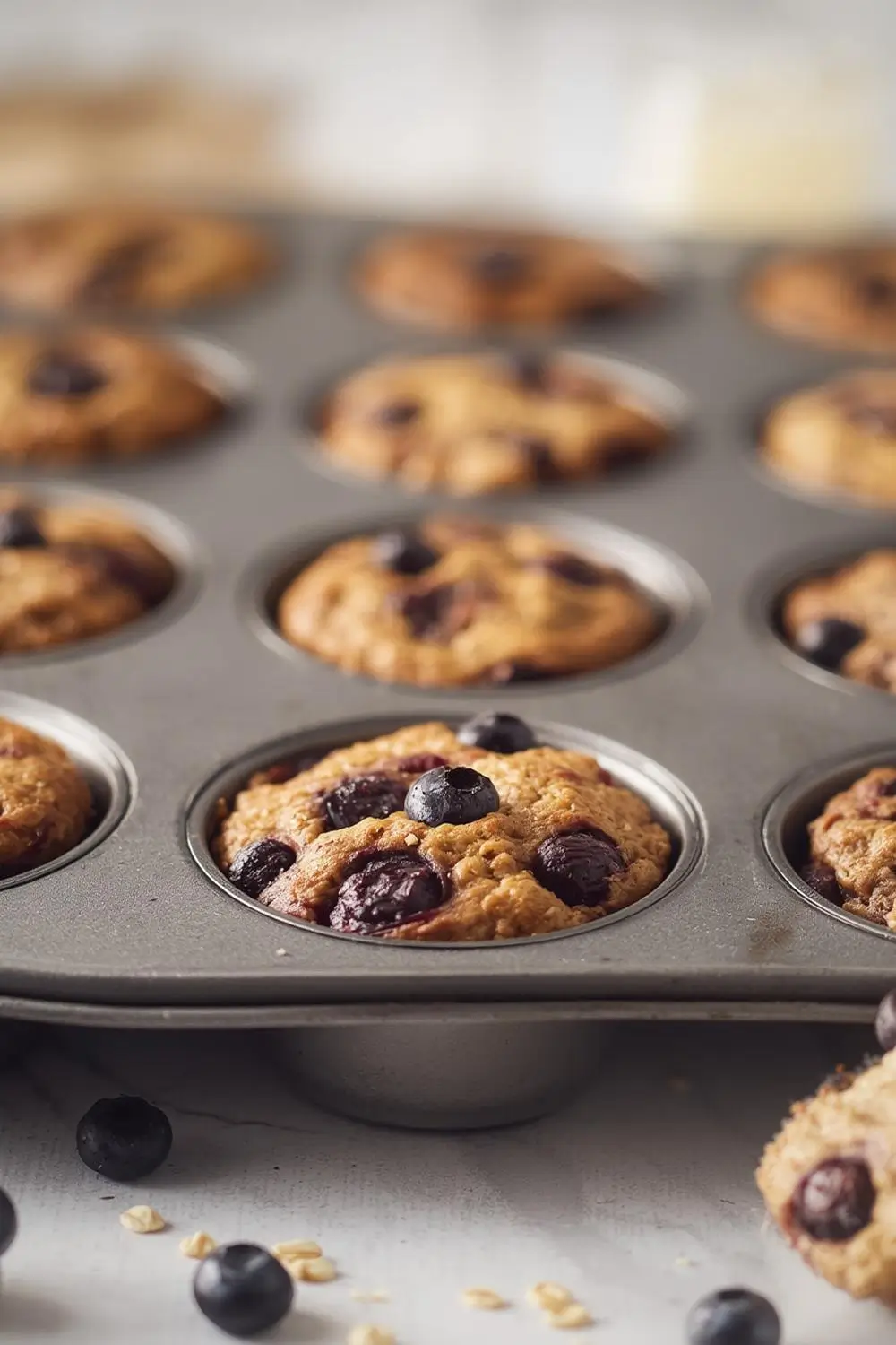 Easy Banana Blueberry Baked Oatmeal Cups | Healthy Grab and Go Breakfast