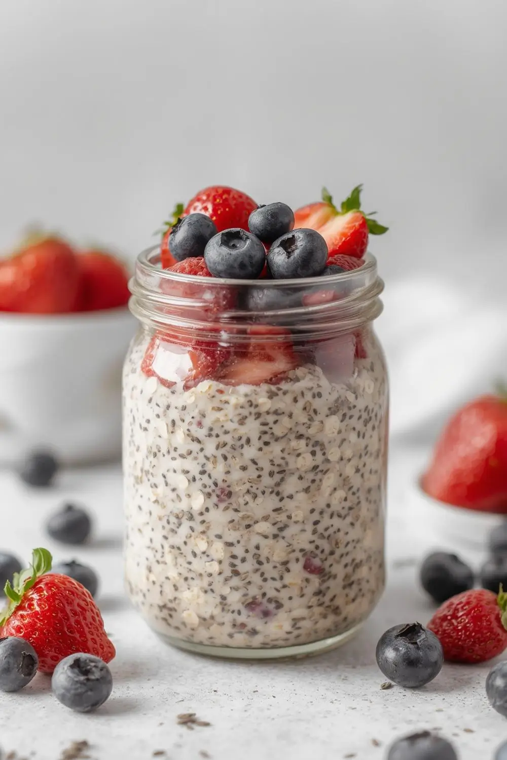 Easy overnight oats with fresh berries